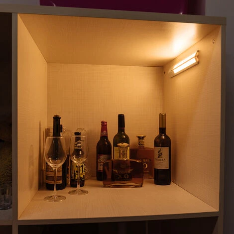 MANTA Réglette LED Barre Lumineuse éclairage Lampe De Placard Avec Détecteur Mouvement Rechargeable 3000K Blanc Chaud 3 MANTA Réglette LED Barre Lumineuse éclairage Lampe De Placard Avec Détecteur Mouvement Rechargeable 3000K Blanc Chaud – Image 3