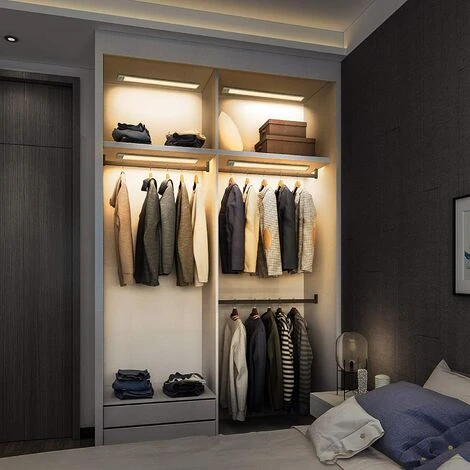 AOUGO Lampe Placard LED Détecteur De Mouvement, 76 LEDs Lampe De Placard Sans Fil, Rechargeable Par USB Aimanté, Blanc Chaud 3000K, 170Lm, Auto-adhésif Pour Armoire Chambre Escalier 2 AOUGO Lampe Placard LED Détecteur De Mouvement, 76 LEDs Lampe De Placard Sans Fil, Rechargeable Par USB Aimanté, Blanc Chaud 3000K, 170Lm, Auto-adhésif Pour Armoire Chambre Escalier – Image 2