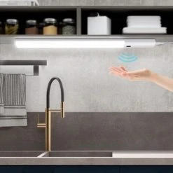 ORAYMIN Éclairage Sous Meuble Cuisine Led Avec Sans Contact, 7W 55CM 600LM 4000K Blanc Neutre Lumières D'armoire, Barre Lumineuse Sous Meuble, Lampe De Cuisine, éclairage D'armoire, éclairage D'étagère, Armoire [Classe énergétique F] - Blanc